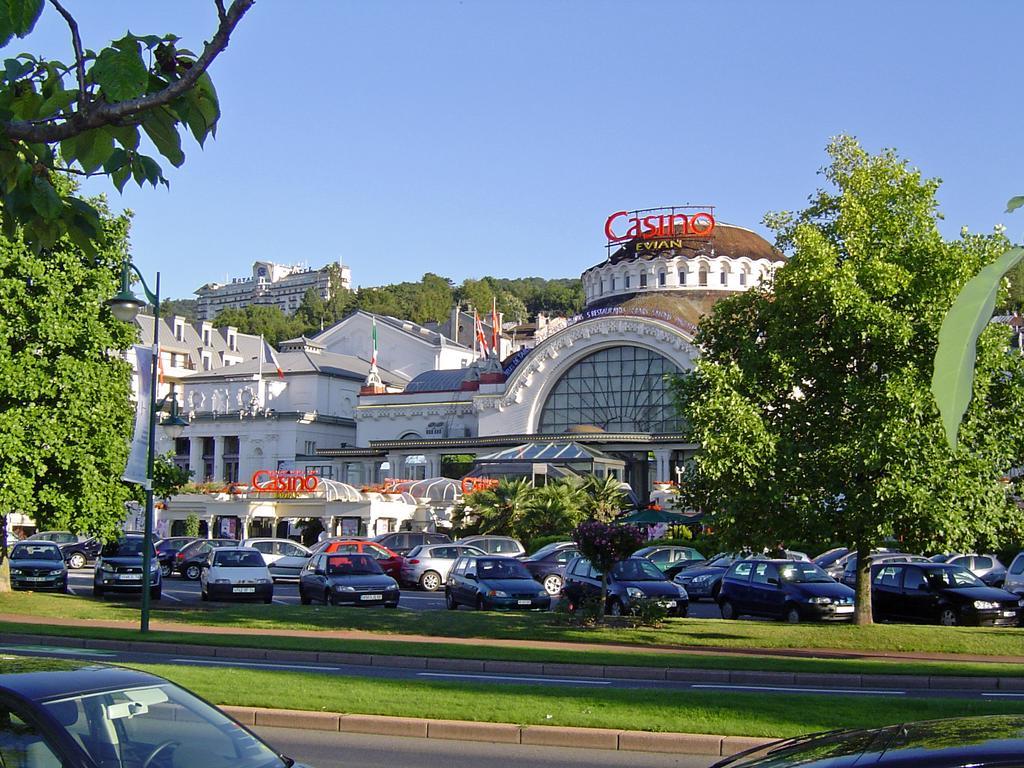 Hotel Le Littoral Évian-les-Bains Buitenkant foto